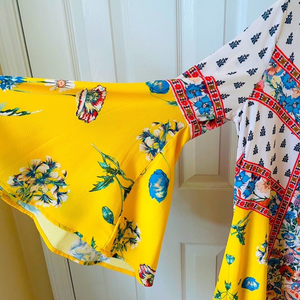 Fabrik dress wide sleeves size S yellow gold
